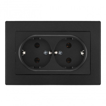 Розетка двойная с/з и шторками Arte Milano SET06-double-40-2 black