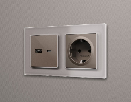 Лицевая панель для розетки с/з со шторками Ambrella Volt Alfa AP6370