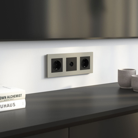 Рамка на 3 поста Werkel Slab (дымчатый софт) W0032917 4690389218439 a071626