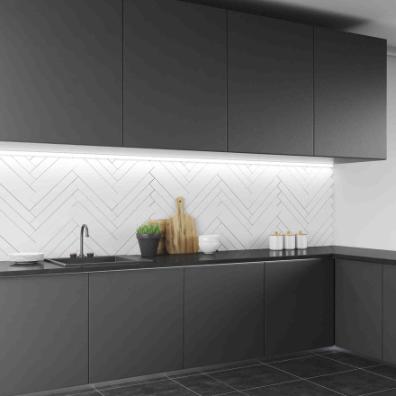 Профиль угловой накладной Apeyron ширина ленты до 10мм (рассеиватель, заглушки - 2шт) 08-31