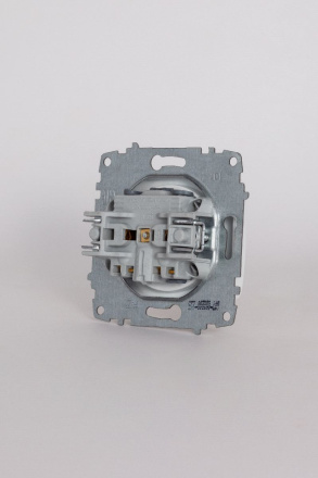 Розетка без заземления ELBI Jazz 607-010200-215