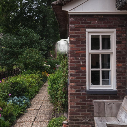 Уличный настенный светильник Apeyron Дели ДБУ 07-8-006 У1 11-192