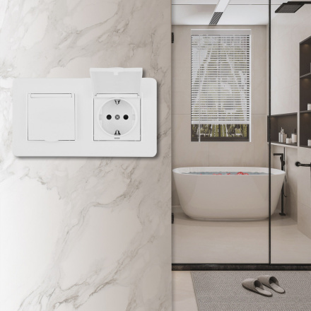 Розетка двойная (двухпостовая) с/з и шторками Arte Milano SET16-2-41-1x2 white