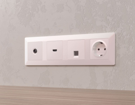 Комплект механизма компьютерной розетки RJ-45 экранированной с автоматической защитной шторкой Alfa Жемчуг Quant Ambrella Volt MA212005 (AP2120, VM185)