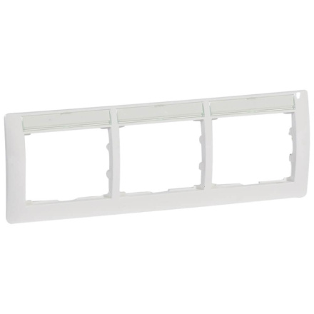 Рамка 3-постовая Legrand Galea Life с этикеткой белая 771015