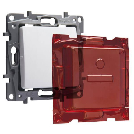 Крышка защитная Legrand Etika 665098