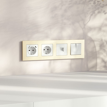 Рамка на 4 поста Werkel Slab (шампань софт) W0042911 4690389218446 a071627