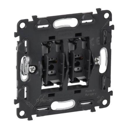 Выключатель двухполюсный Legrand Valena Мех In Matic 16AX 250V винтовой зажим 752002