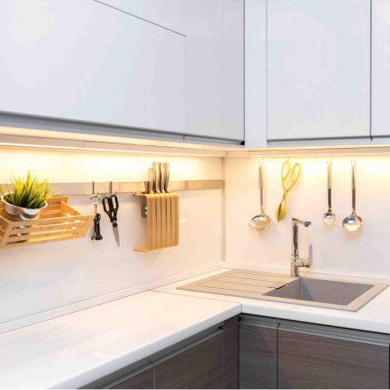 Профиль круглый универсальный Apeyron ширина ленты до 10мм (рассеиватель, заглушки - 2шт) 08-17