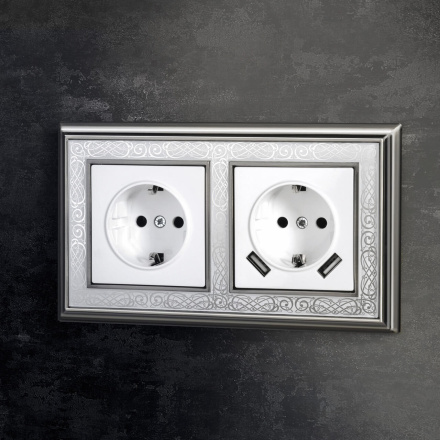 Розетка с заземлением, шторками и USBх2 Werkel белый W1171501 4690389155345