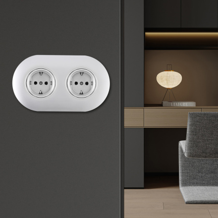 Круглая розетка двойная (двухпостовая) с/з и шторками Arte Milano SET08-2-40-1x2 silver